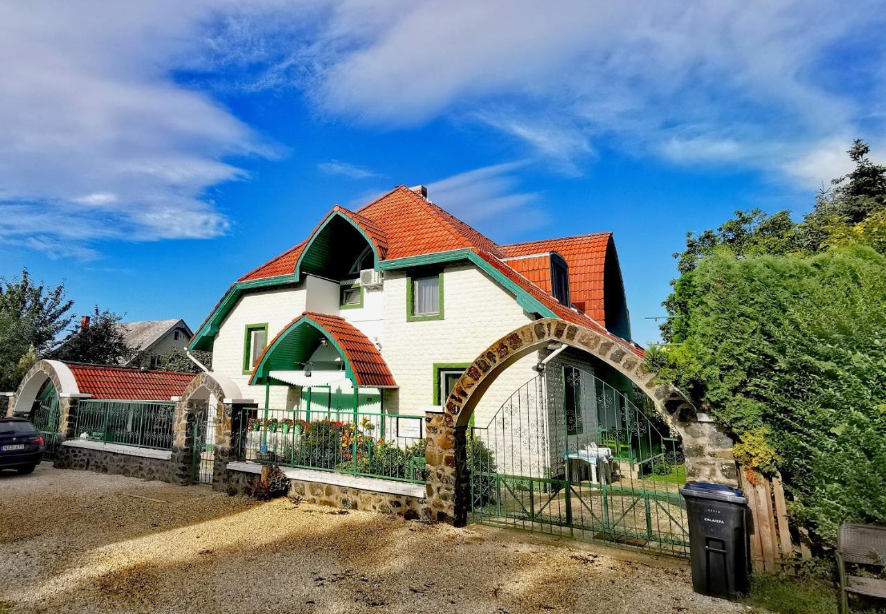 Dolce Villa Balaton Vonyarcvashegy Bagian luar foto